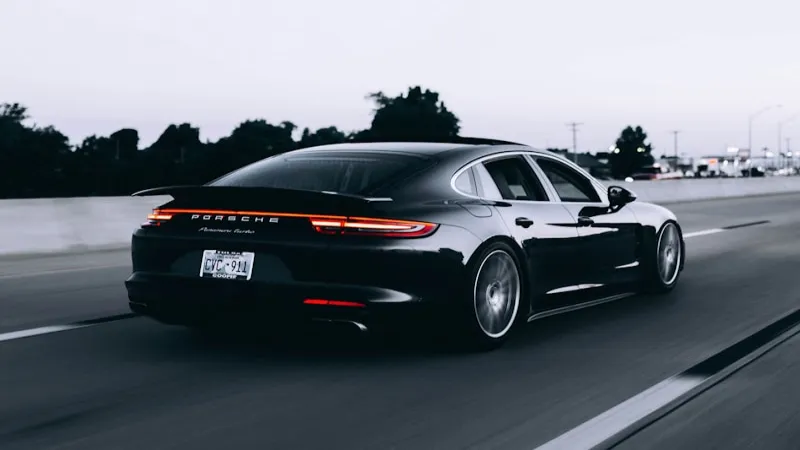 Vehicle GPS tracking system with real-time car location and route monitoring